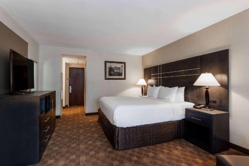 Wyndham Southbury image 26